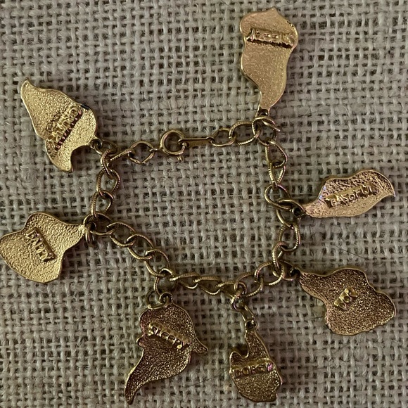Disney Seven Drawfs Charm Bracelet - Picture 2 of 5